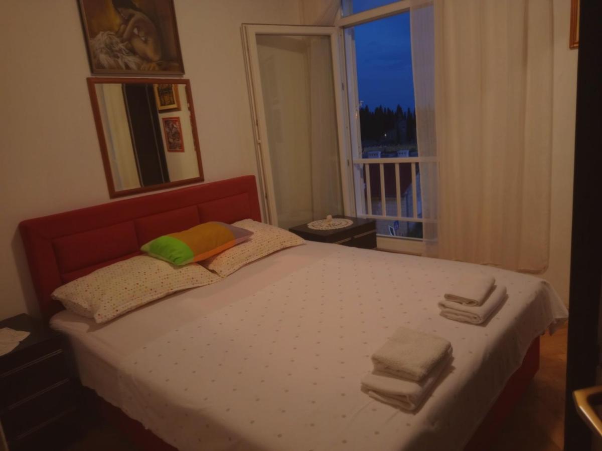 Gabriela Apartment *
